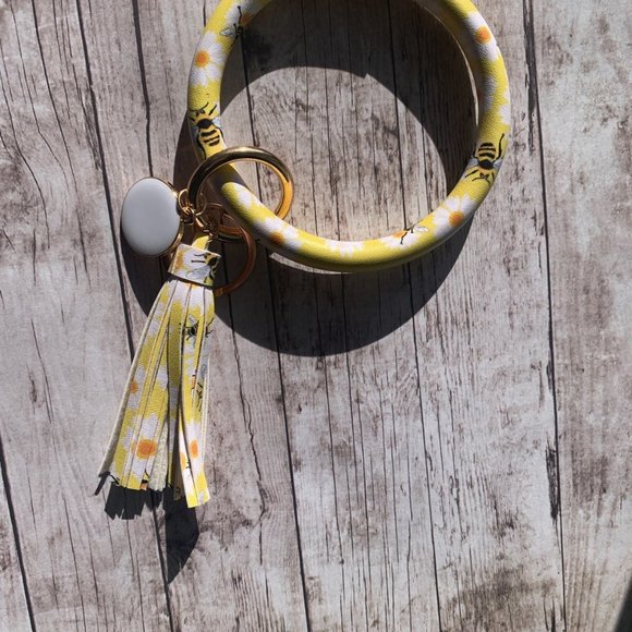 None Jewelry - Bee Bangle Tassel Bracelet Keyring
